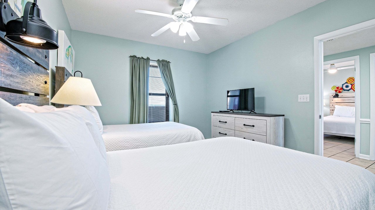 Photo of Bedroom in Orange Beach East