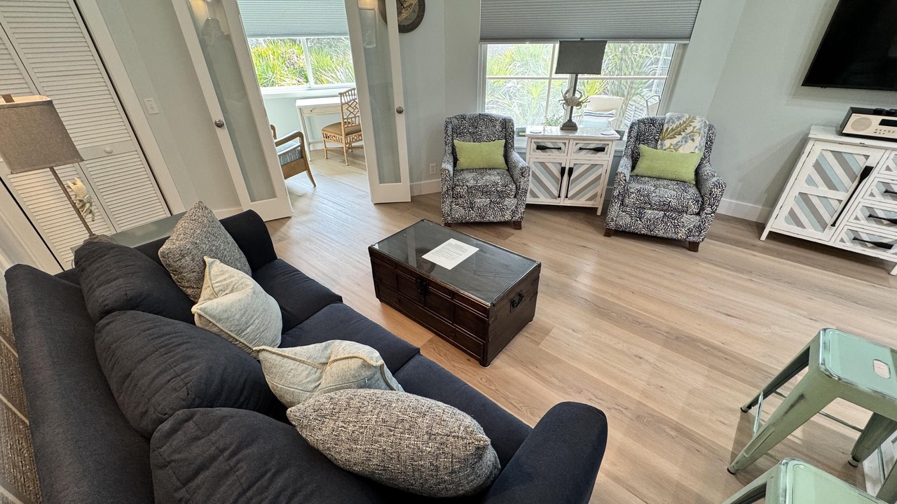 Photo of Livingroom in Night Heron