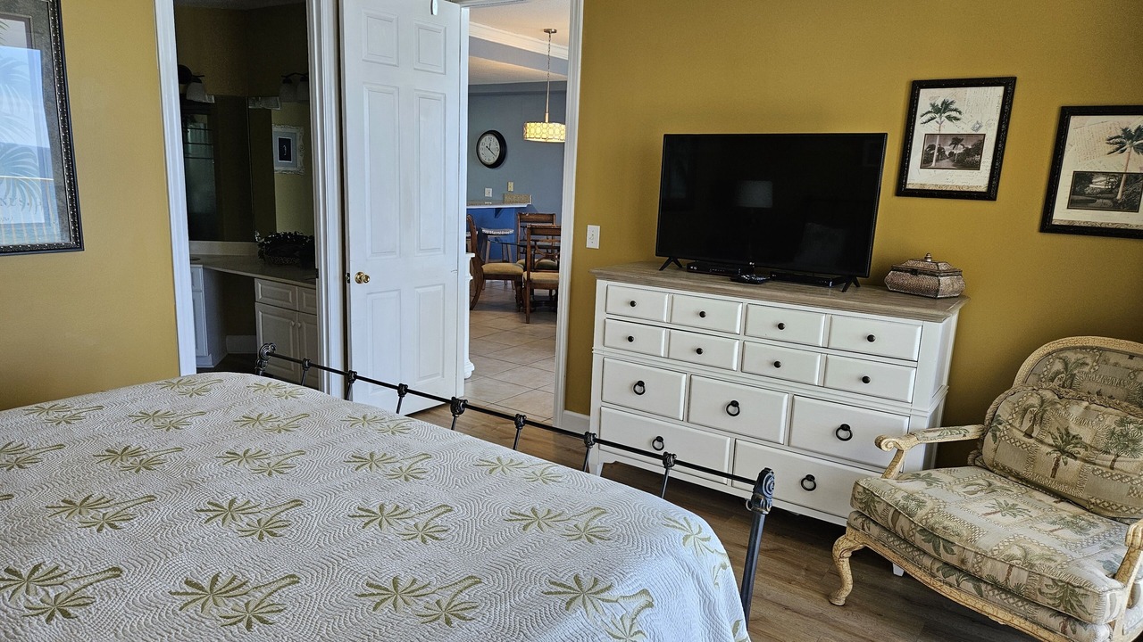 Photo of Bedroom in Orange Beach East