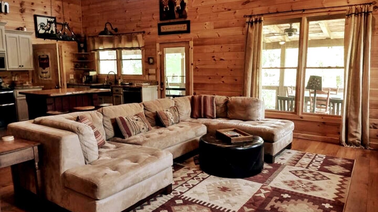 Photo of Livingroom in Bryson City