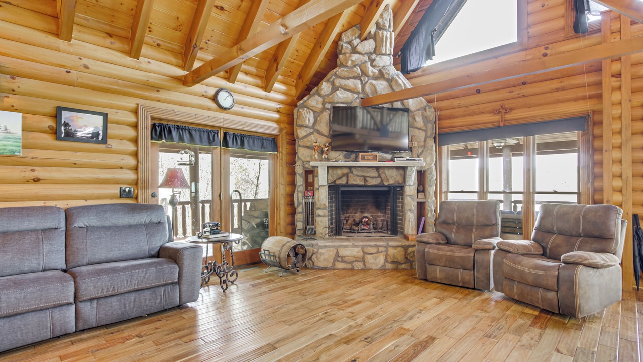 Photo of Livingroom in Tuscumbia