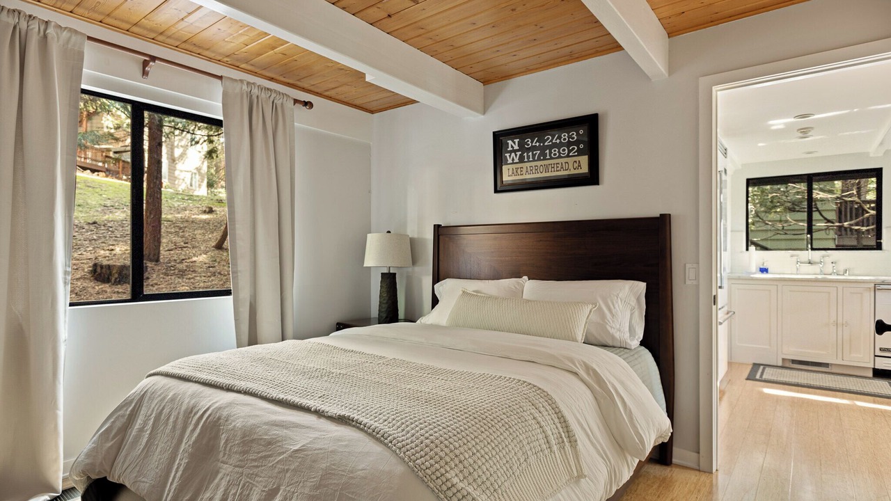 Photo of Bedroom in Cedar Glen