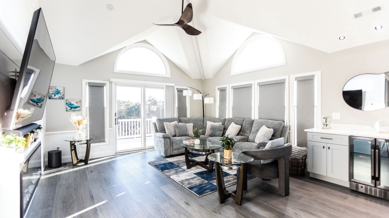 Photo of Bedroom in Monteray Shores