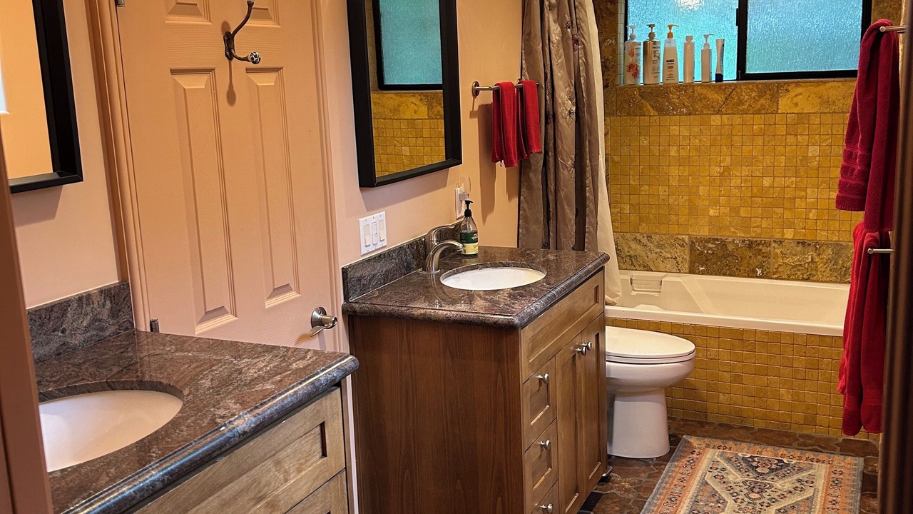 Photo of Bathroom in Vista