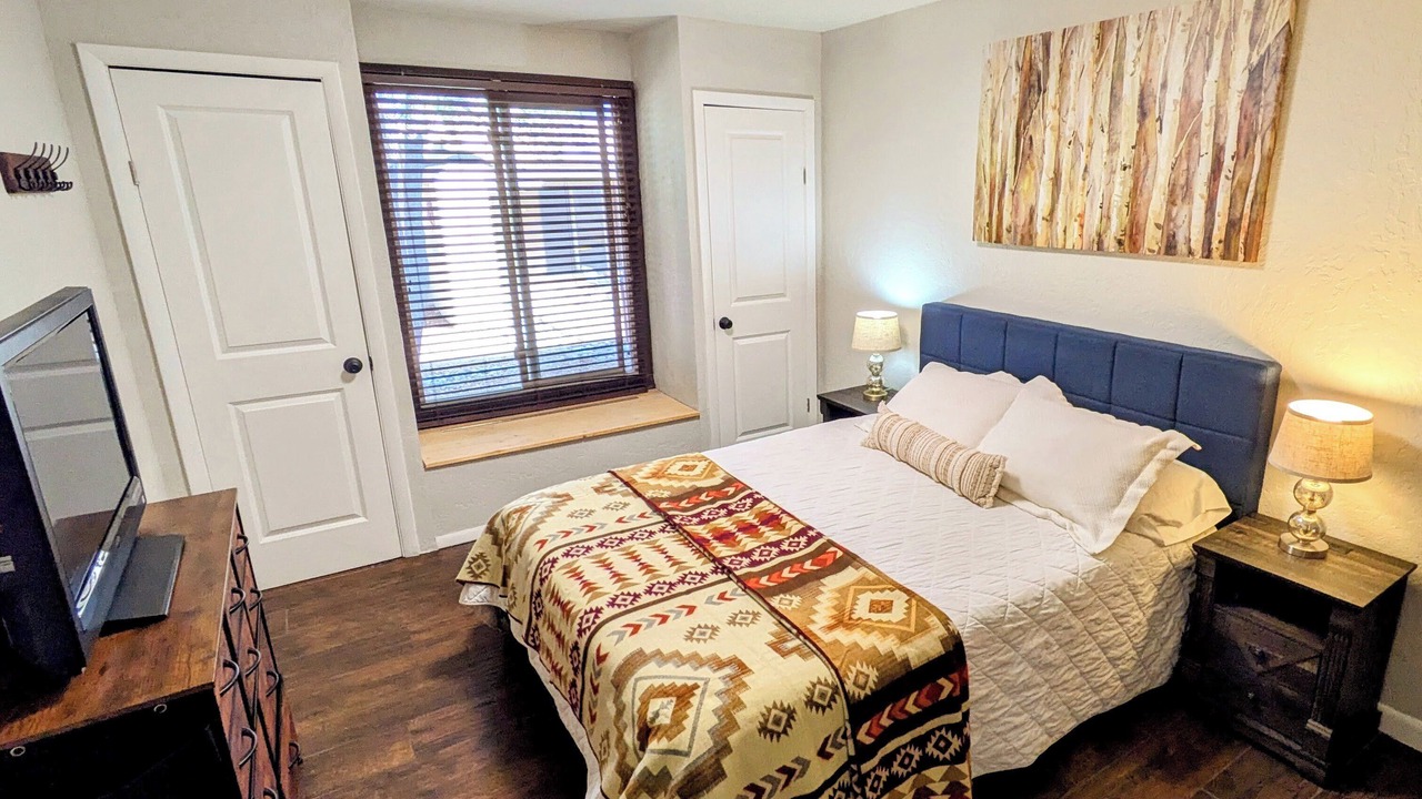 Photo of Bedroom in Northeast Santa Fe