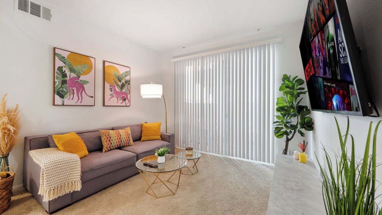 Photo of Livingroom in Del Rey