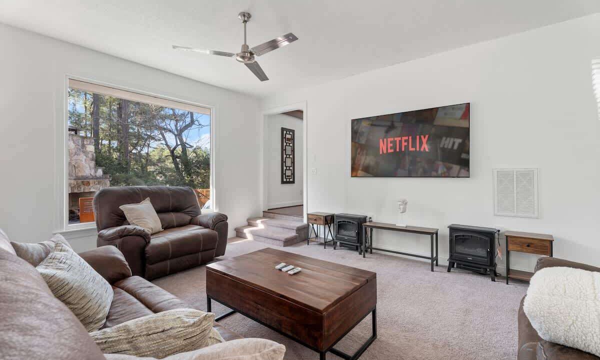 Photo of Livingroom in Northwest Raleigh