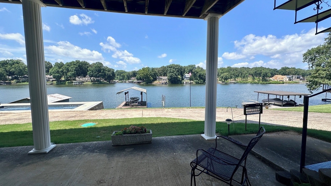 Photo of Patio Balcony in Muscle Shoals