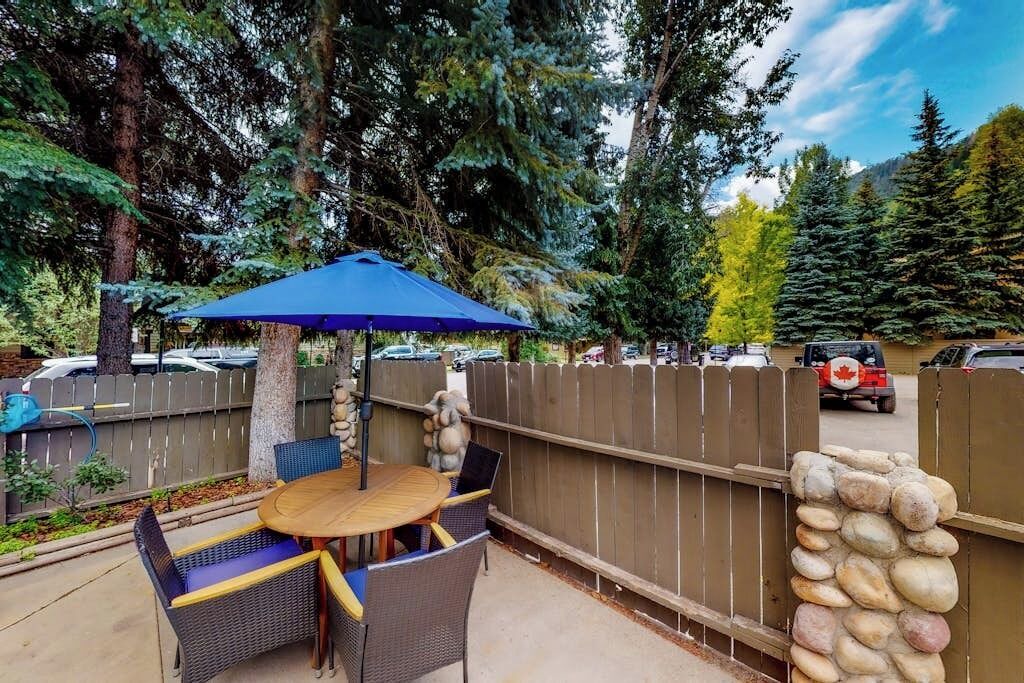 Photo of Outdoor in West End