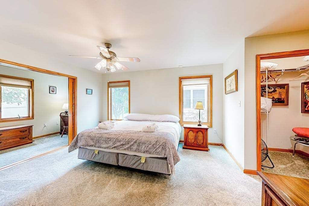 Photo of Bedroom in Country Club Estates