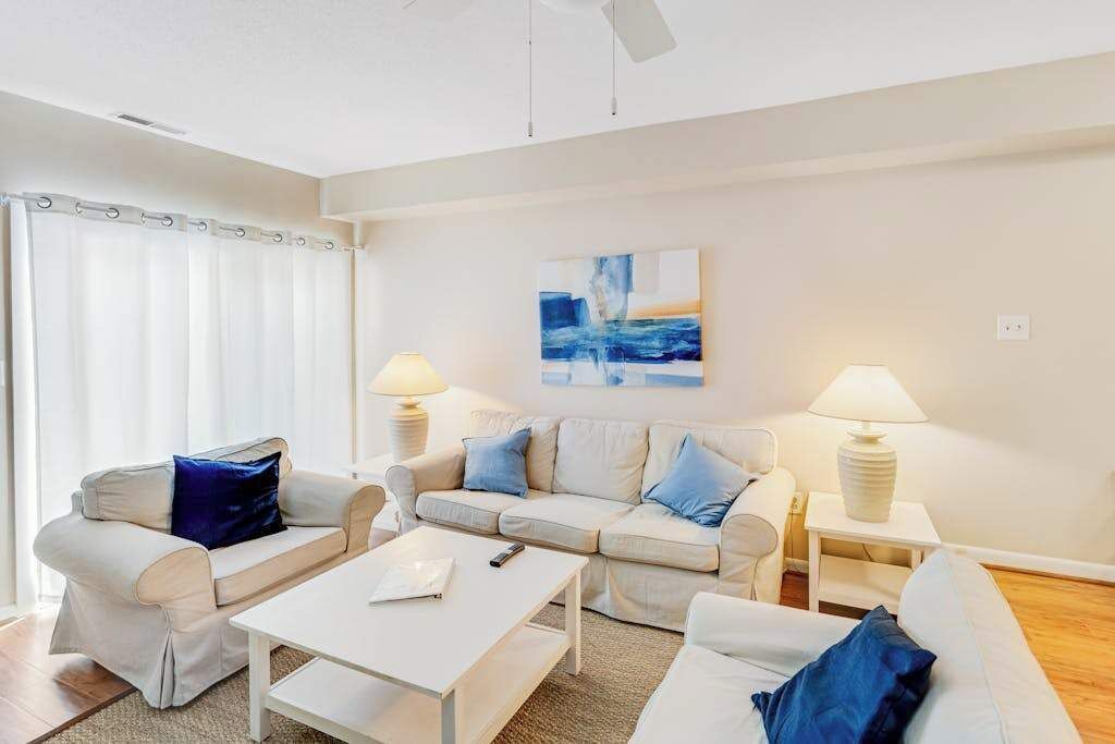 Photo of Livingroom in Country Club Estates