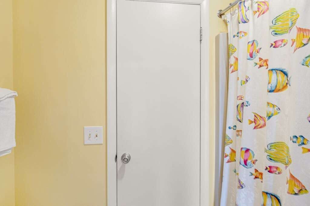 Photo of Bathroom in Country Club Estates