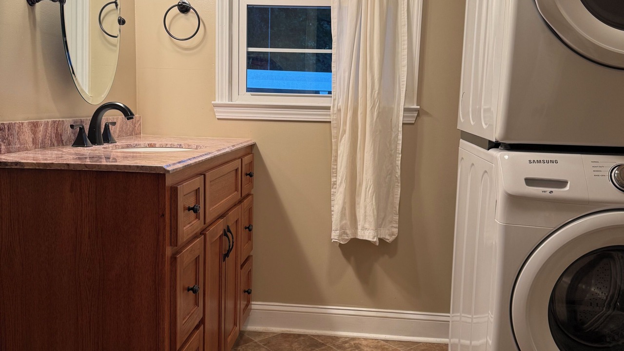 Photo of Bathroom in Ether