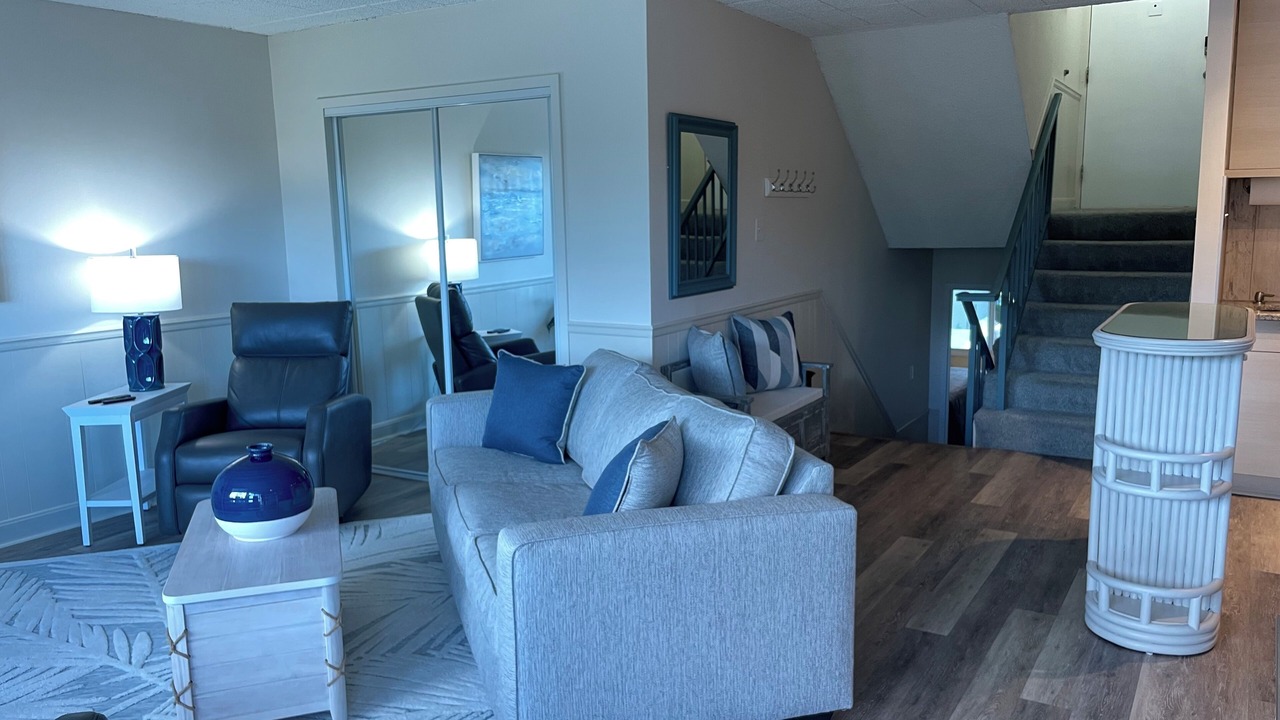 Photo of Livingroom in Country Club Estates