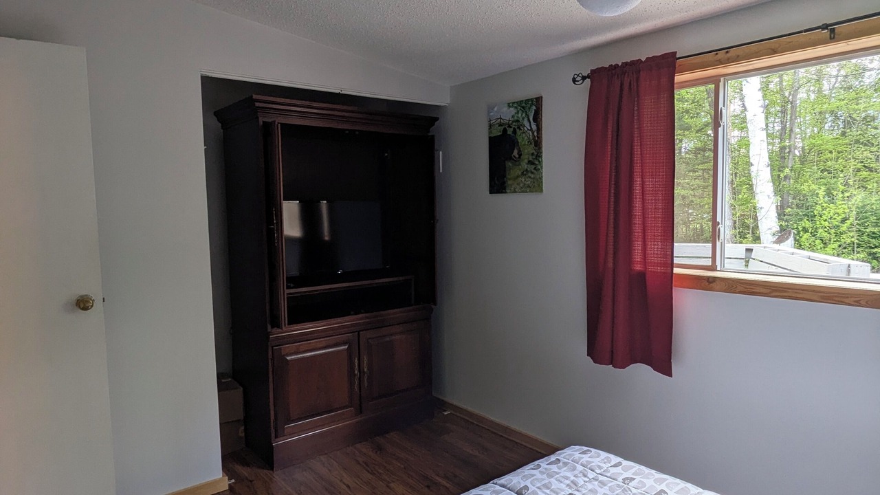 Photo of Bedroom in White Pine
