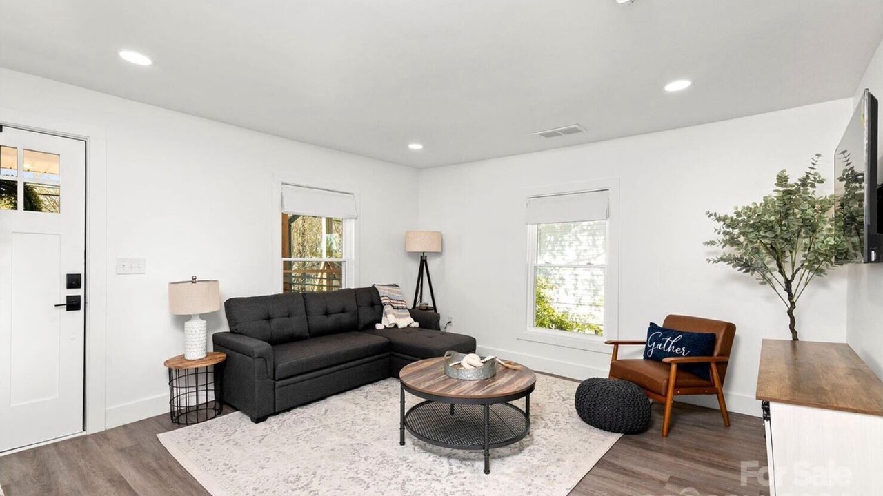 Photo of Livingroom in Concord