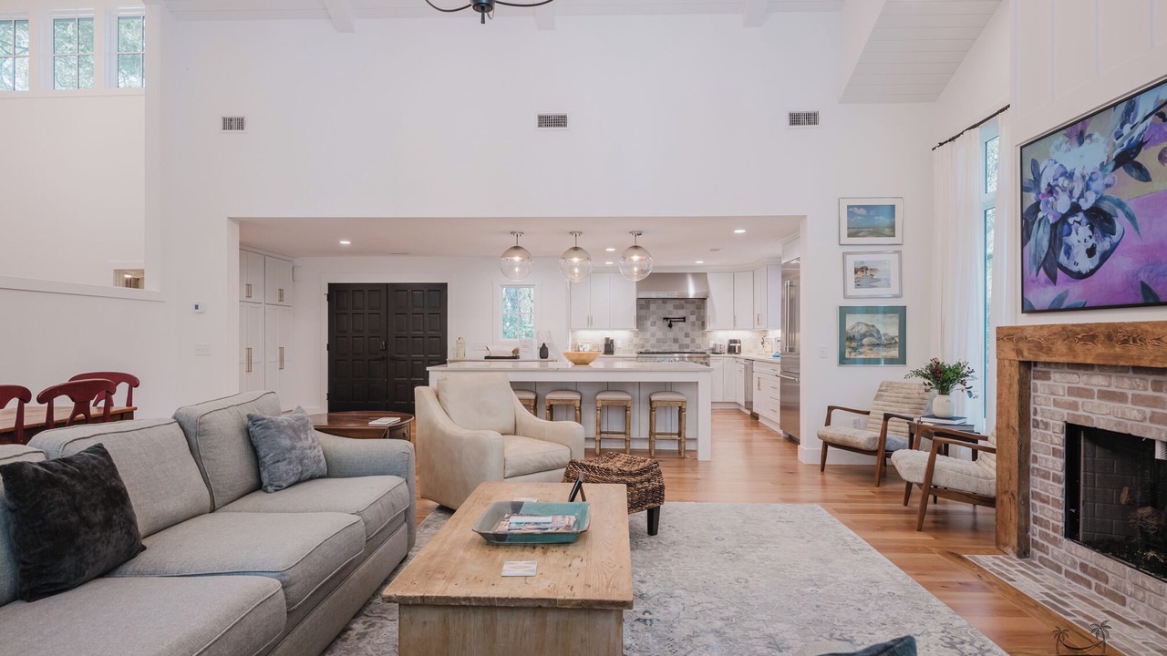 Photo of Livingroom in Lawton Woods