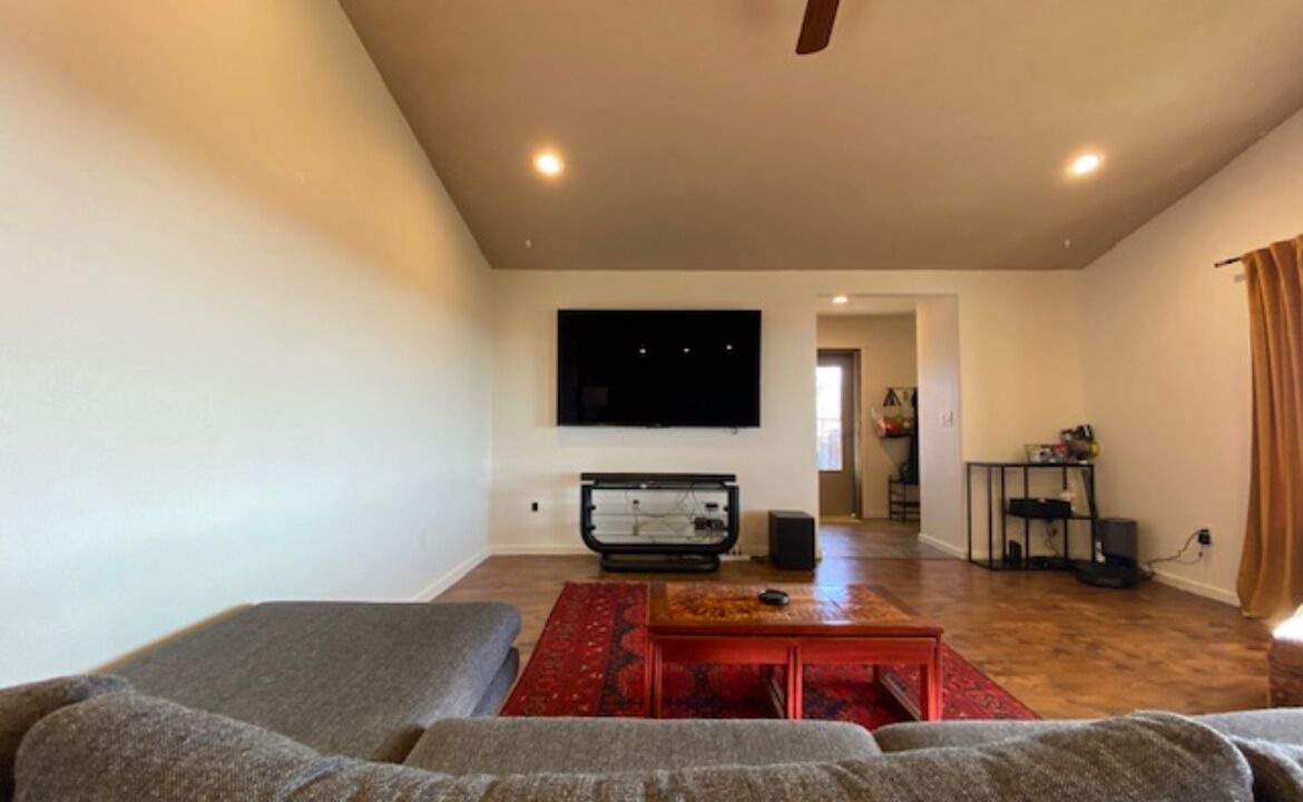 Photo of Livingroom in Terrebonne