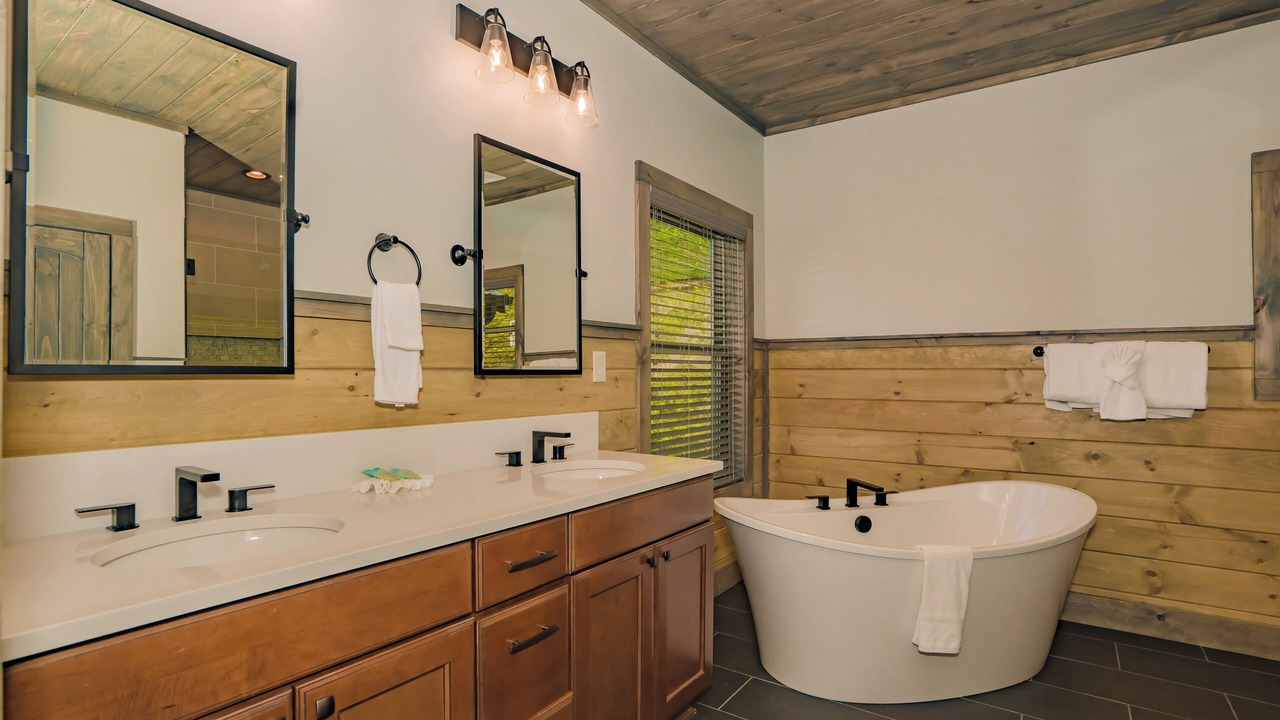 Photo of Bathroom in Smoky Mountains