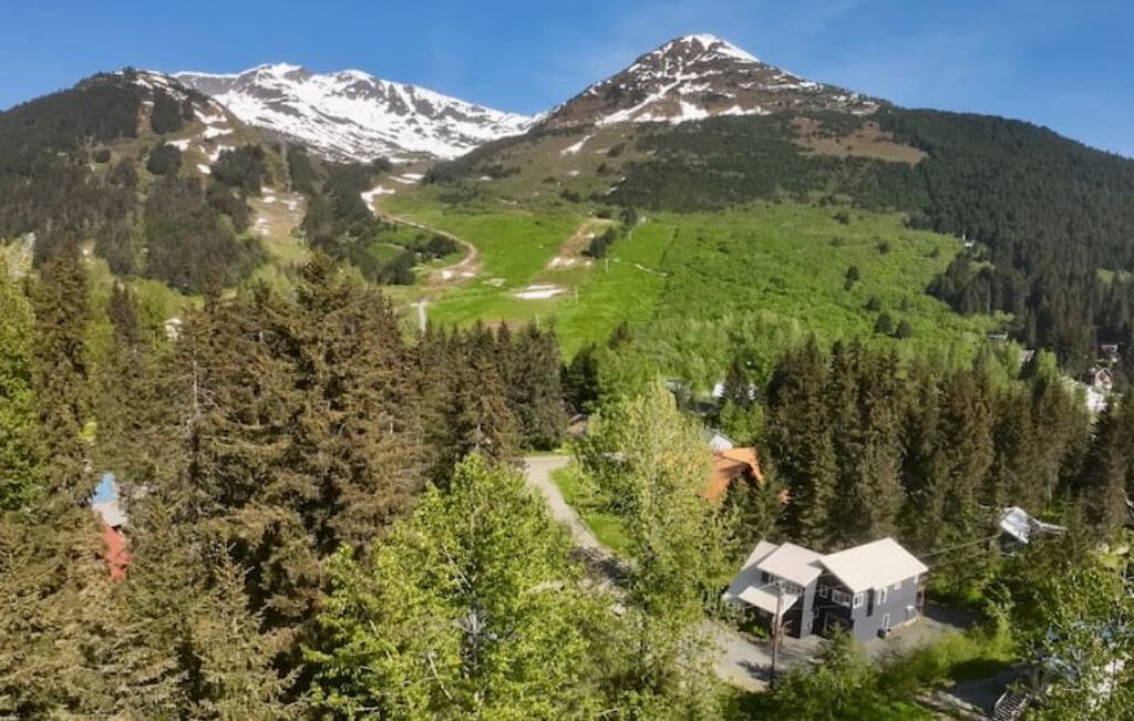 Photo of Others in Alyeska