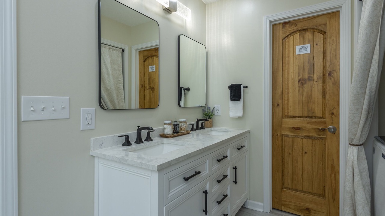 Photo of Bathroom in Burnsville