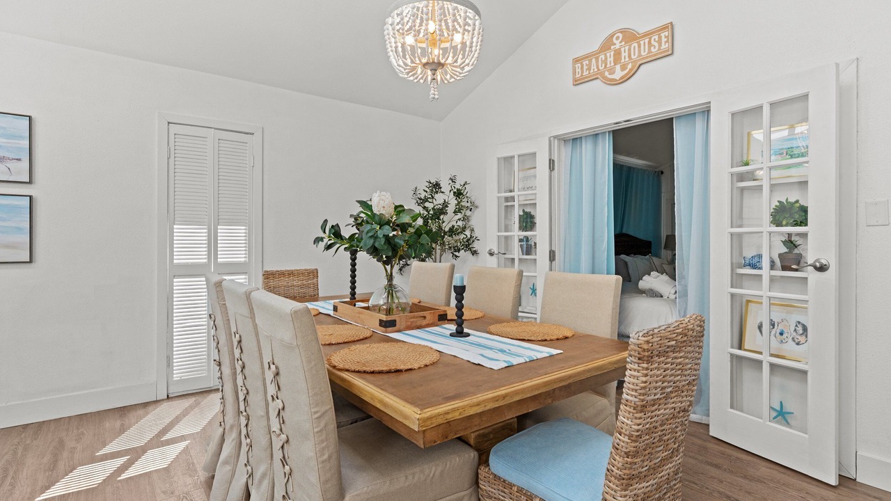 Photo of Livingroom in Lawton Woods