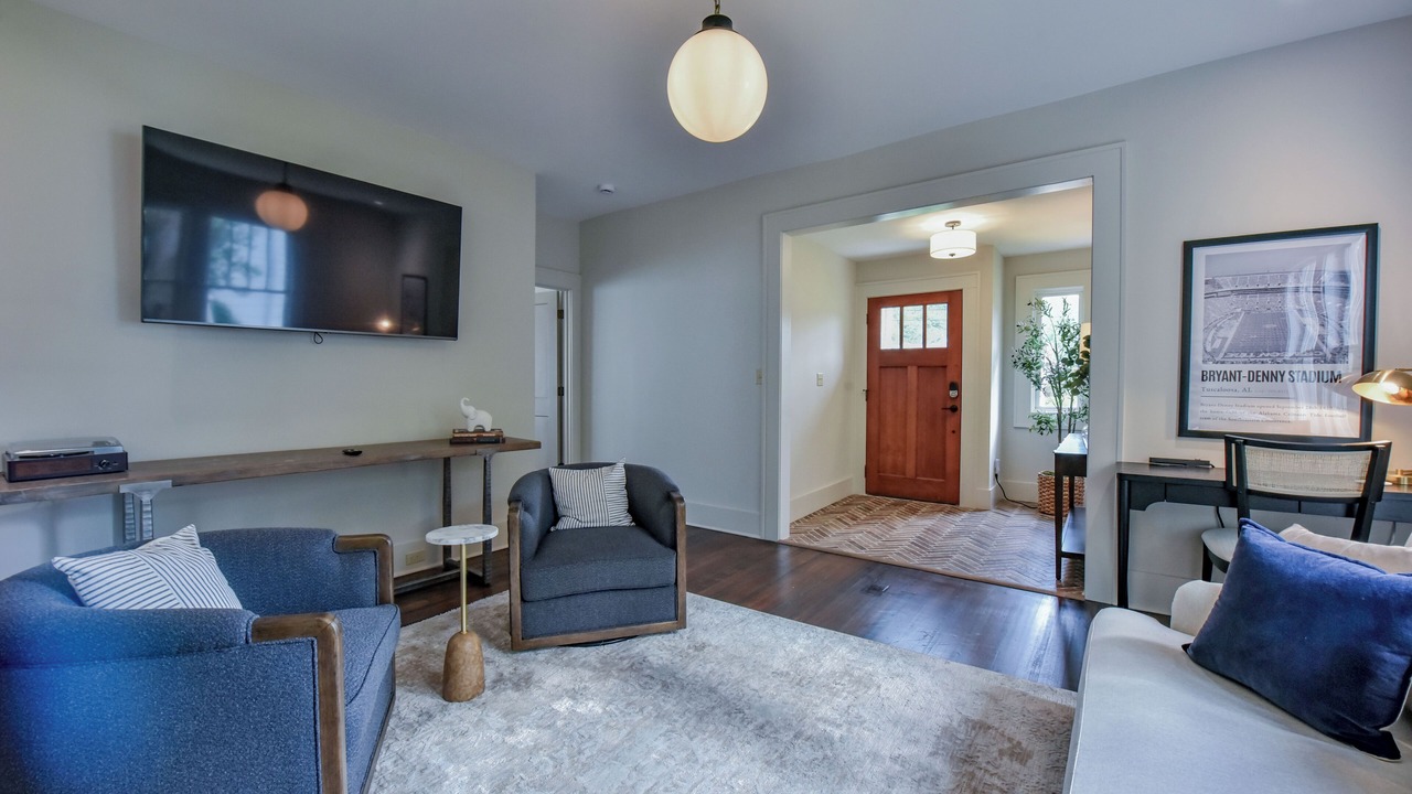Photo of Livingroom in Tuscaloosa