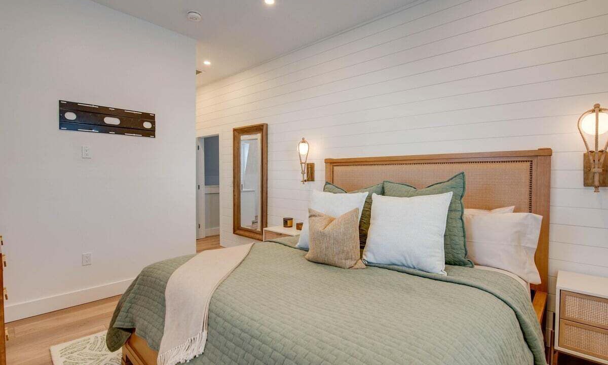 Photo of Bedroom in Historic Seaport