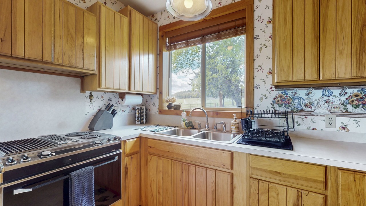 Photo of Kitchen in Crooked River Ranch
