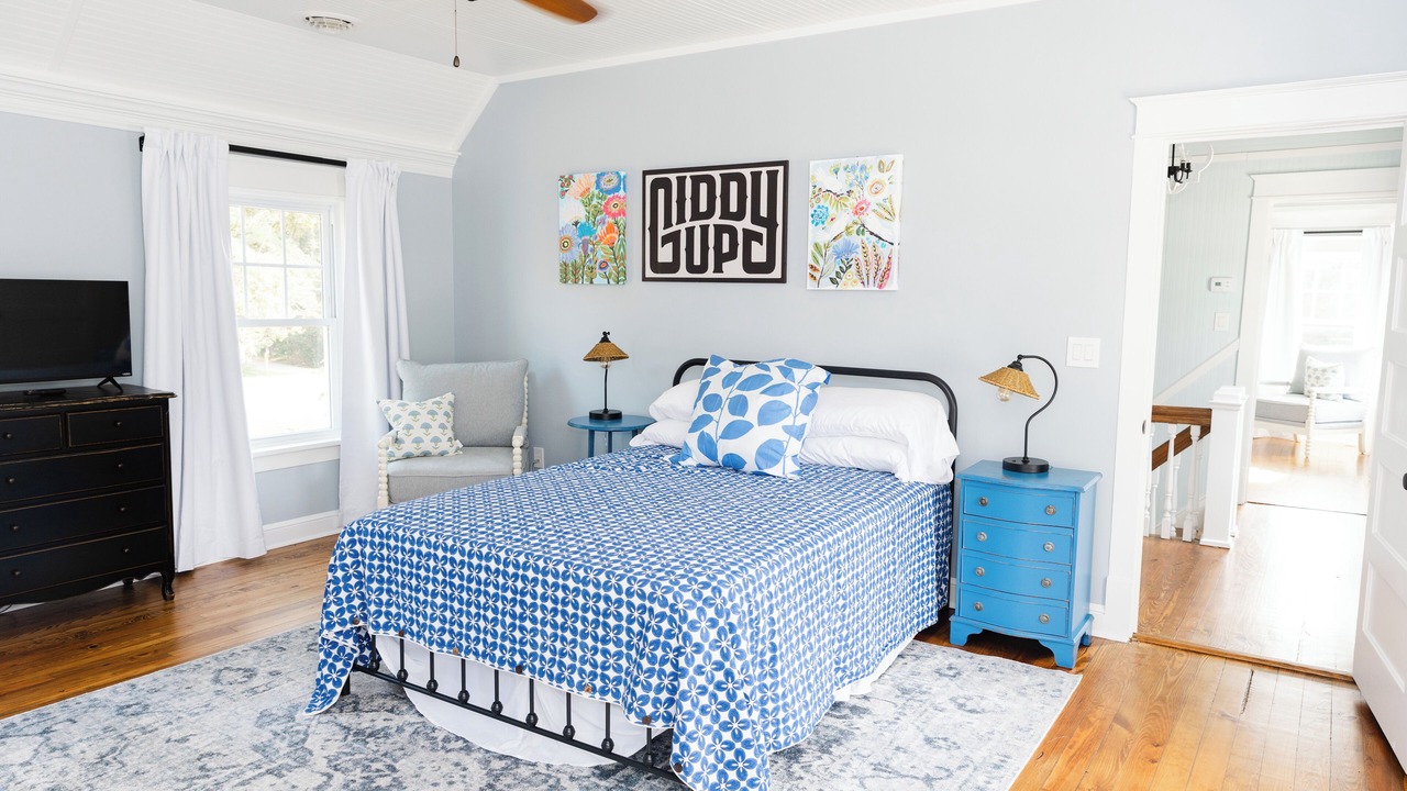 Photo of Bedroom in Manteo