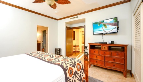 Condo (2 Bedrooms)