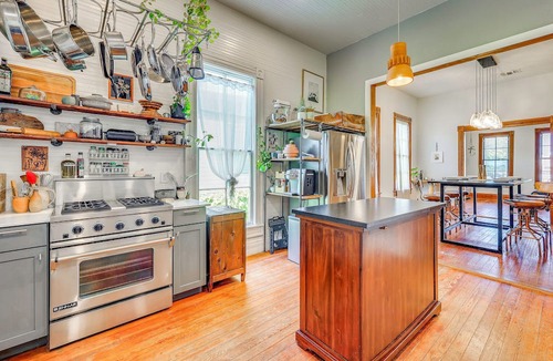 Near East Side Cottage | Walk to the Alamodome! Quirky Gem w/Private Patio