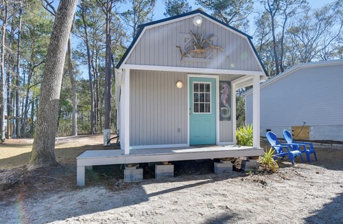 Sunset Beach Apartment | Cozy Calabash Studio ~ 4 Mi to Sunset Beach!