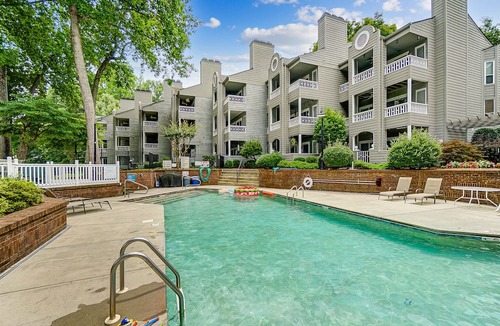 Mount Mourne Condo | Beautiful Lake Norman waterfront location! Comfy and stylish beds & furnishings