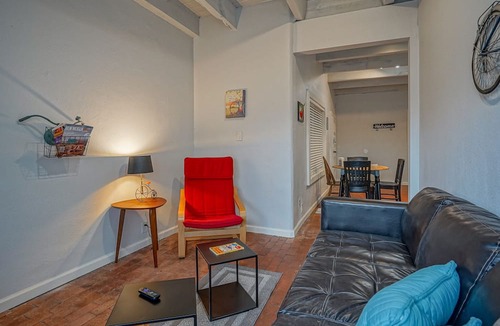 West Old Town Apartment | #2 in Old Town, 2bd/2ba, near I-40