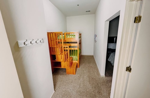 Holland Condo | Staterooms 2N, Waterside View, heated pool, near Holland State Park Beach