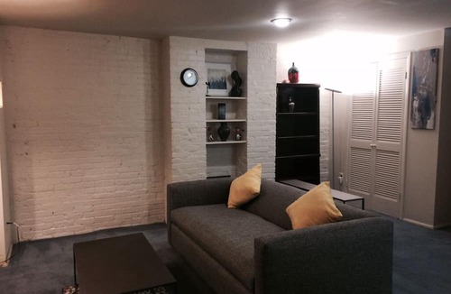 Stanton Park Apartment | Location, Convenience and Charm by Capitol Hill FREE Parking Included