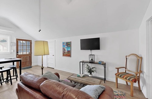 Downtown Albuquerque Apartment | 1BR Upstairs in Historic Stamm House Near Downtown