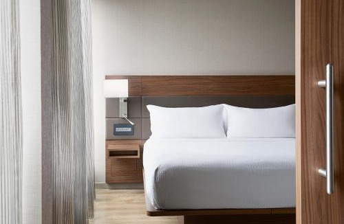 South Loop Hotel | AC Hotel by Marriott Bloomington Mall of America