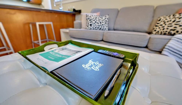 Condo Riviere Stay Downtown! Walk everywhere!