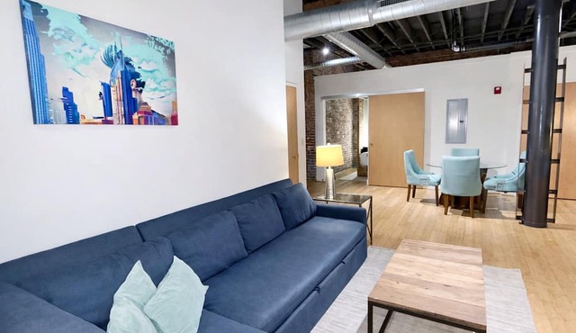 Downtown Music City Loft living! ~Steps to the Ryman and Broadway