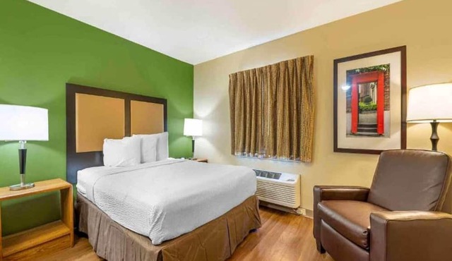 1 Queen Bed | Non-Smoking, Kitchen, Sofa-Bed