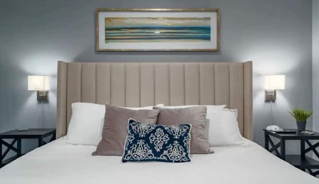 Chic Condo Retreat: Private Bliss 'n Birmingham!