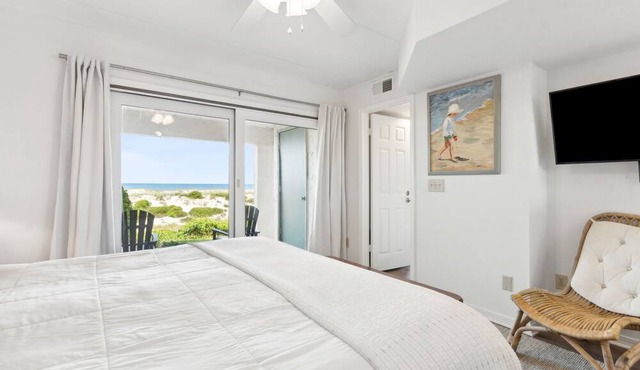 Pet Friendly Oceanfront Sailmaker Condo | Ground Floor | Updated Kitchen | Steps to the Beach