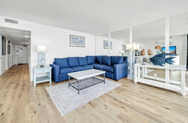 Windward At Edgewater 